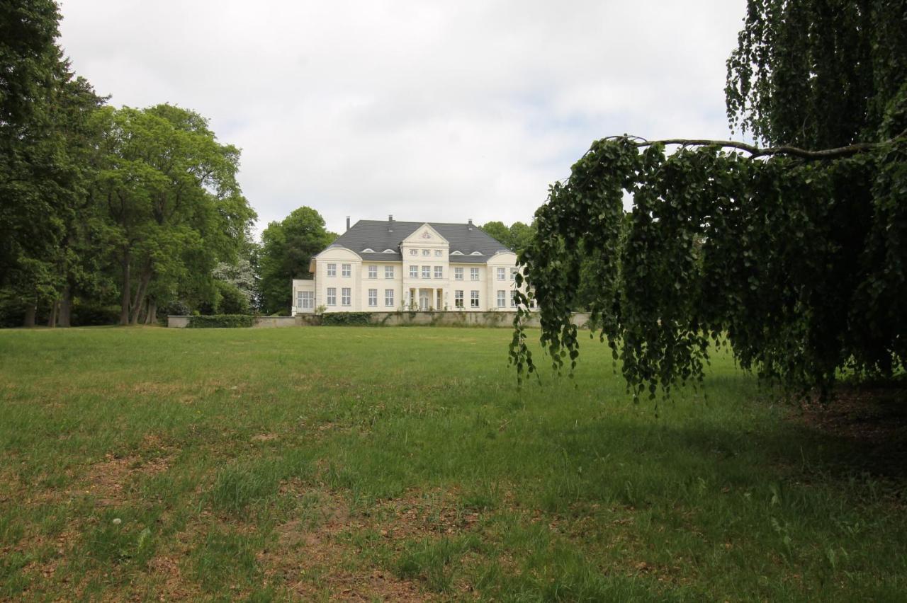 Schloss Wichmannsdorf Kröpelin Zewnętrze zdjęcie